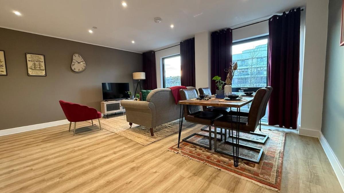 Superb Apt At The Marina 波蒂斯黑德 外观 照片