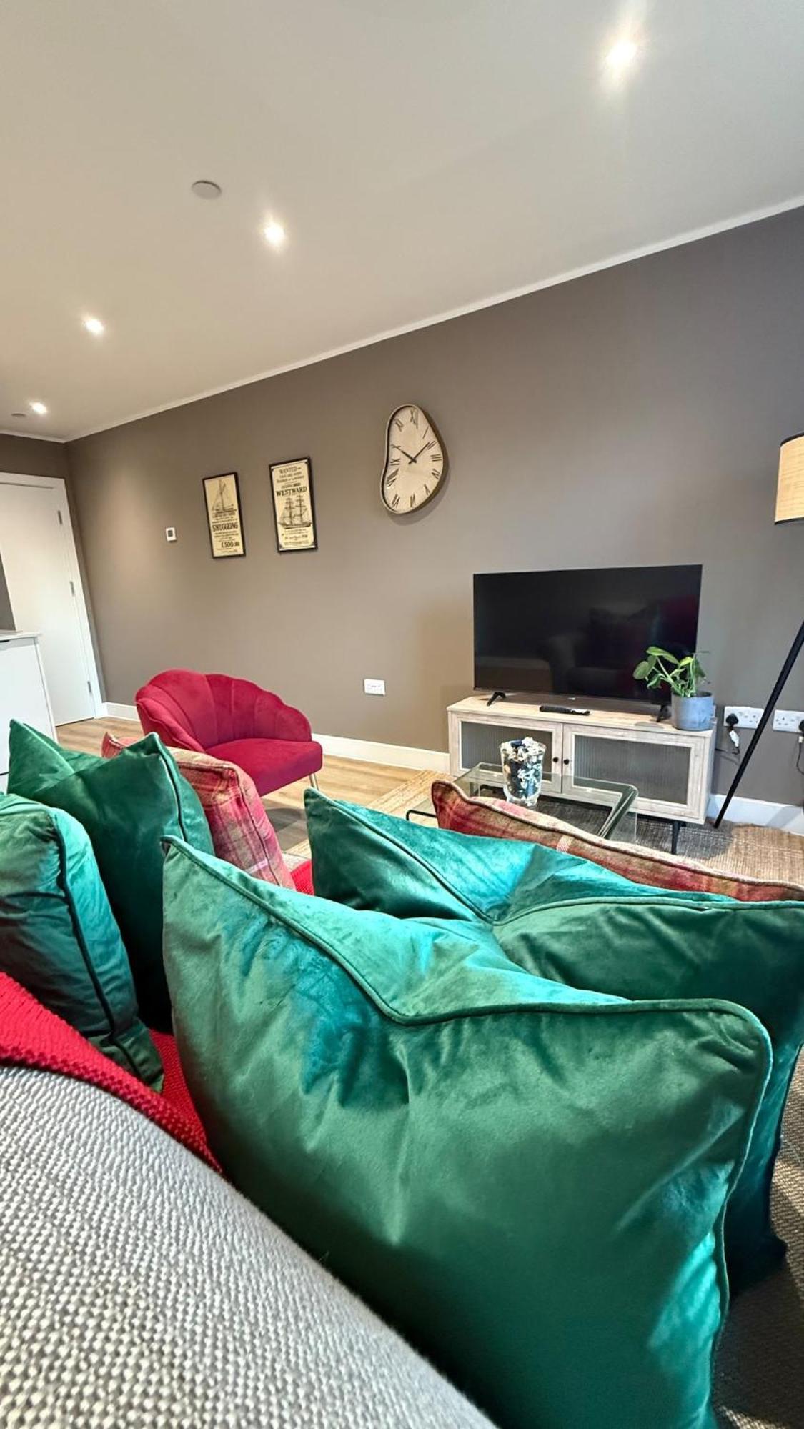 Superb Apt At The Marina 波蒂斯黑德 外观 照片
